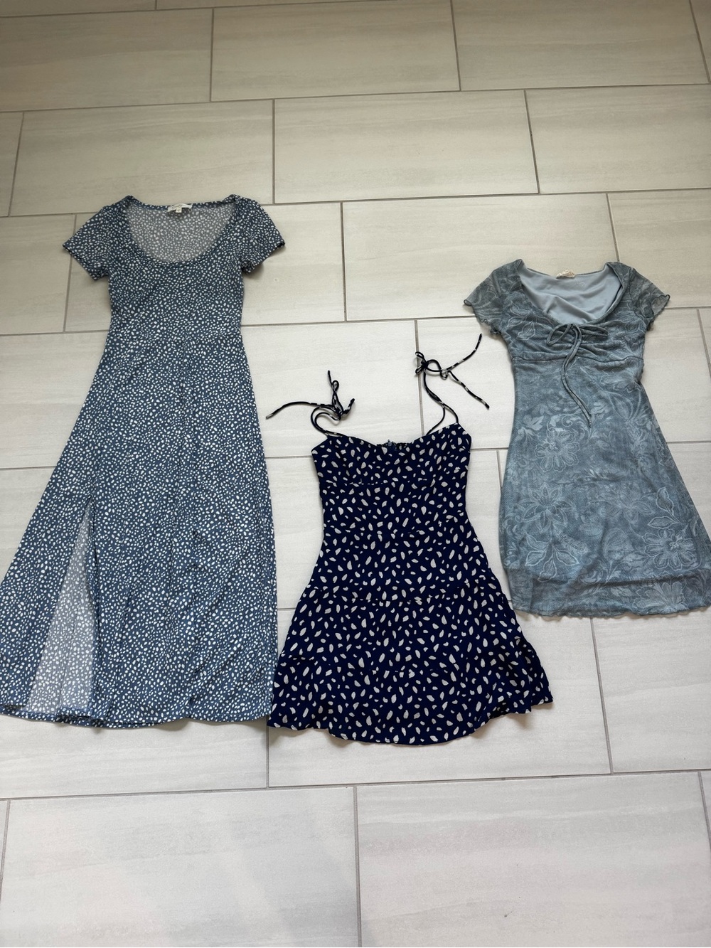 Dress Bundle!! Bundle of 3 blue sundresses, Reformation, size small